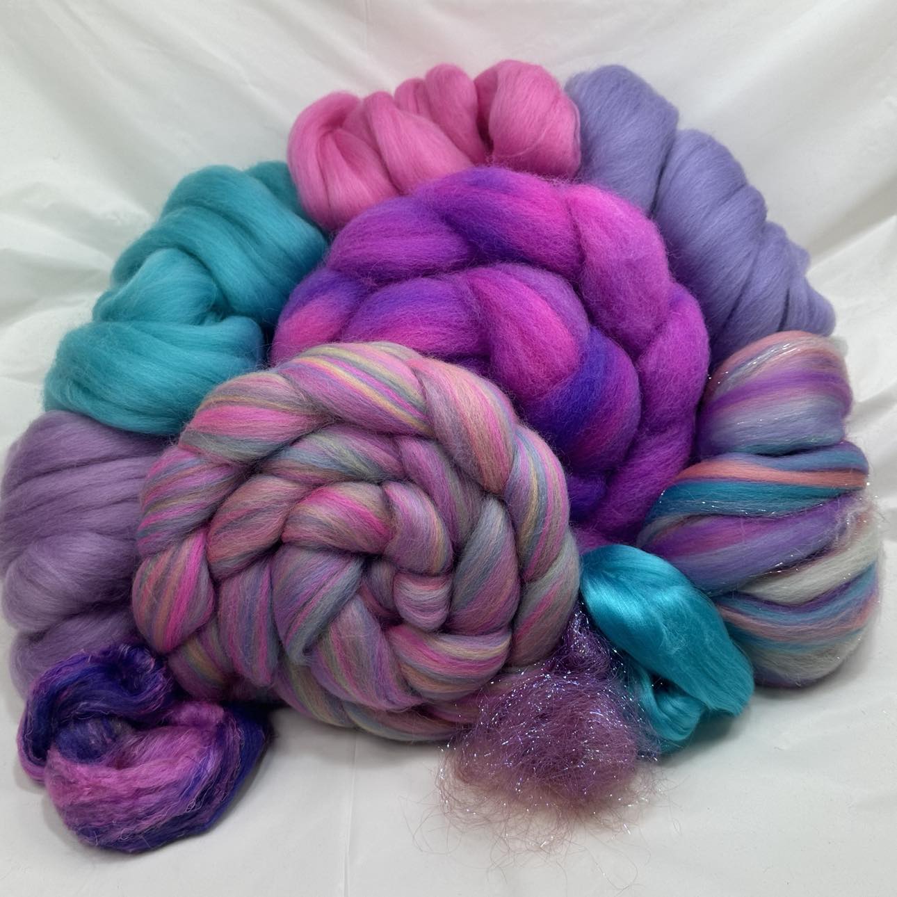 "Girl Glam" Double Braid Spinning Kit, Grab some glam fiber today! Large Kit at 12 1/2 oz! (V4)