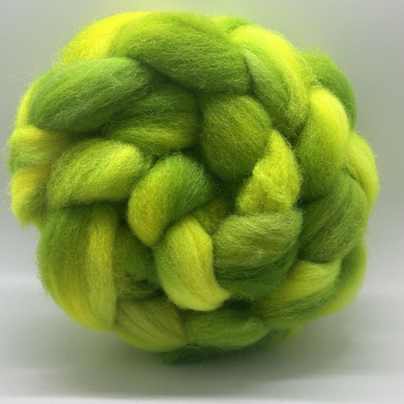 Jacob Wool Top Braid (GJ70) ~ Hand dyed 28-37 microns ~ 4 oz